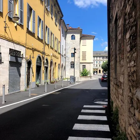 Antico Rodari Historic Center By Logicasa Apartment